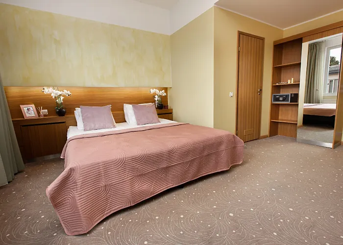 Hotel Bern By Rikas 3*